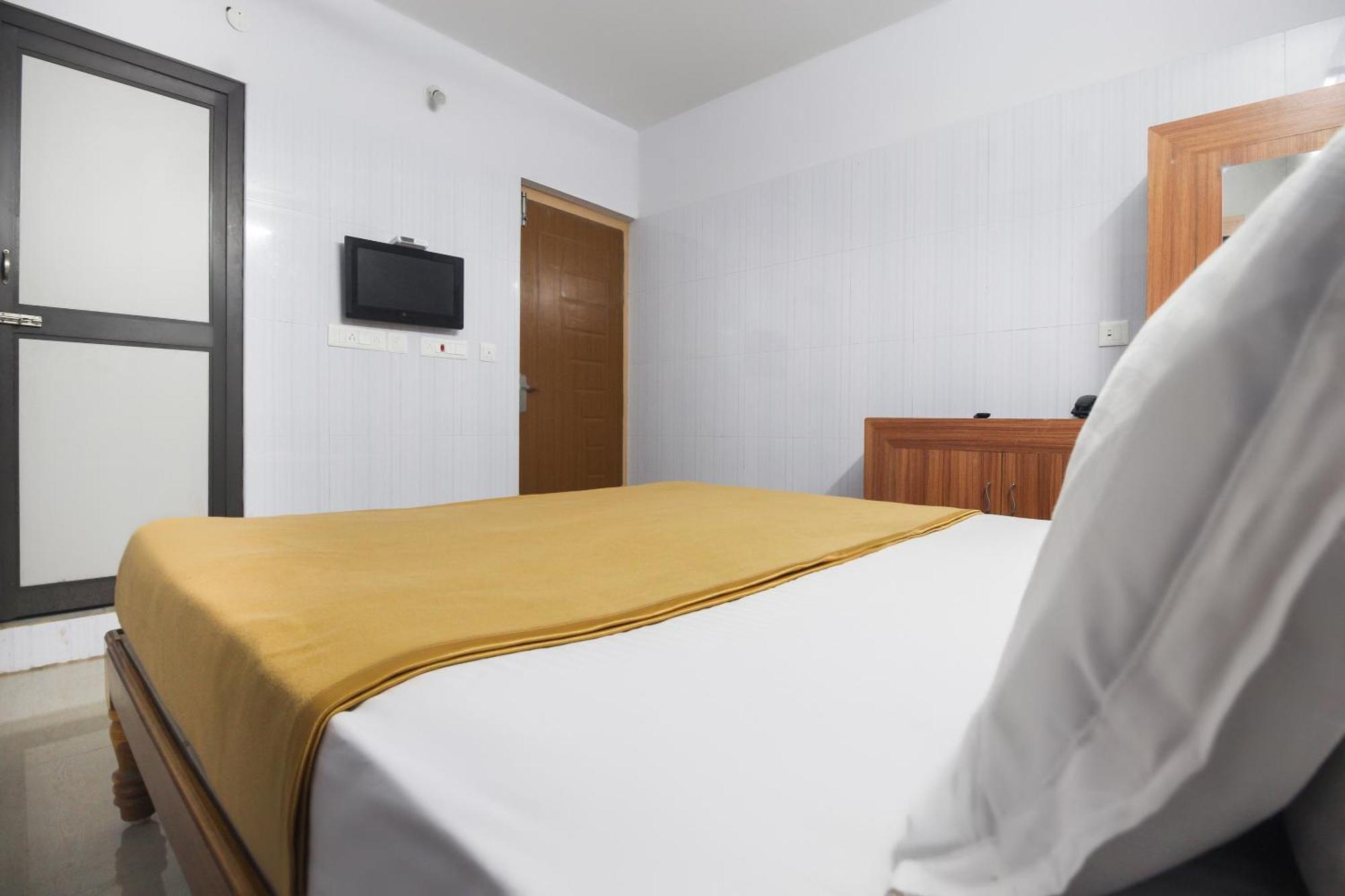 Hotel O Jks Deluxe Lodge Udaiyarpalaiyam Экстерьер фото